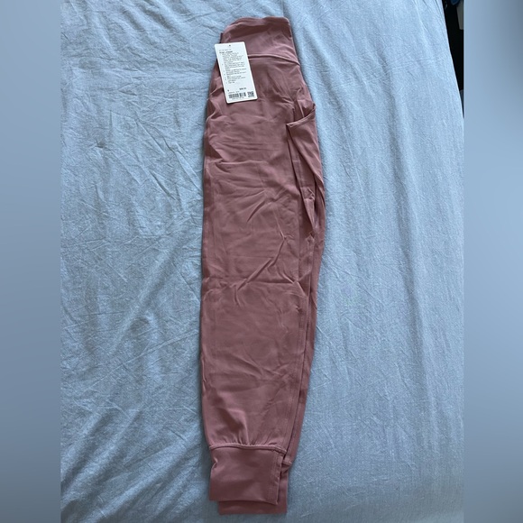 NWT lululemon Align Jogger - Picture 1 of 3